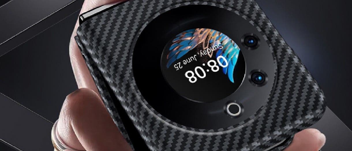 Tecno Phantom V Flip: εμφανίστηκε σε live video λίγο πριν την επίσημη αποκάλυψη