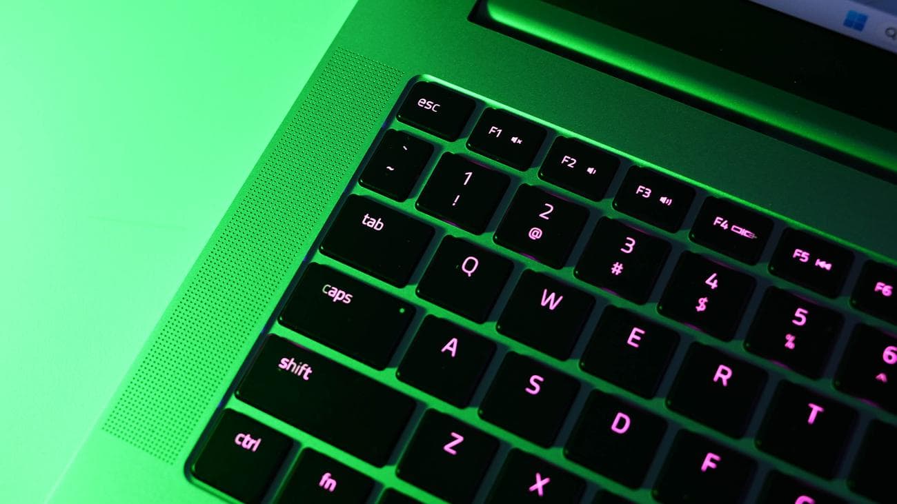 , Razer Blade 14 (2023) Mercury Edition gaming laptop review, TechWar.gr