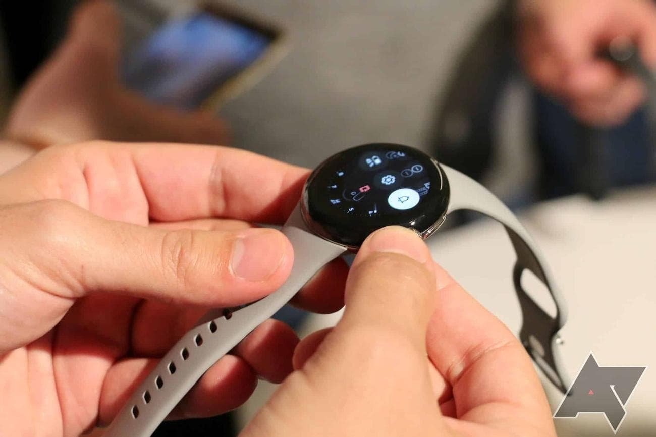 Τα renders που διέρρευσαν δείχνουν το Pixel Watch 2 σε τέσσερα χρώματα από όλες τις γωνίες
