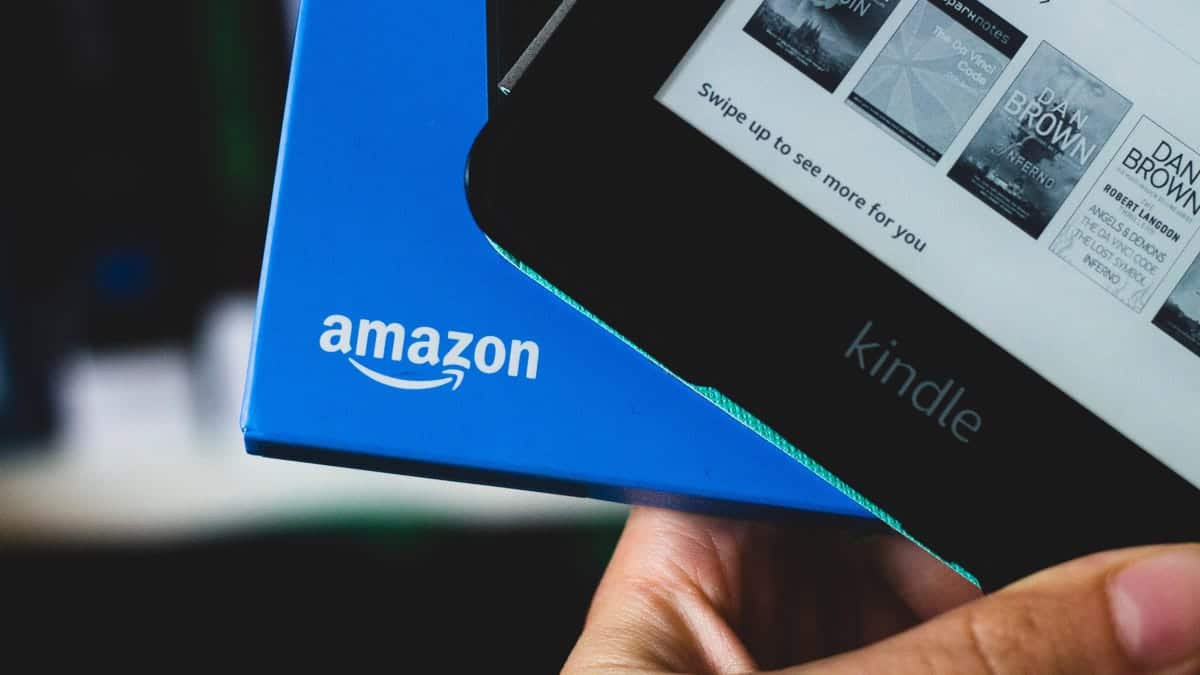 Η Amazon περιορίζει τους συγγραφείς να αυτοεκδίδουν τρία βιβλία την ημέρα
