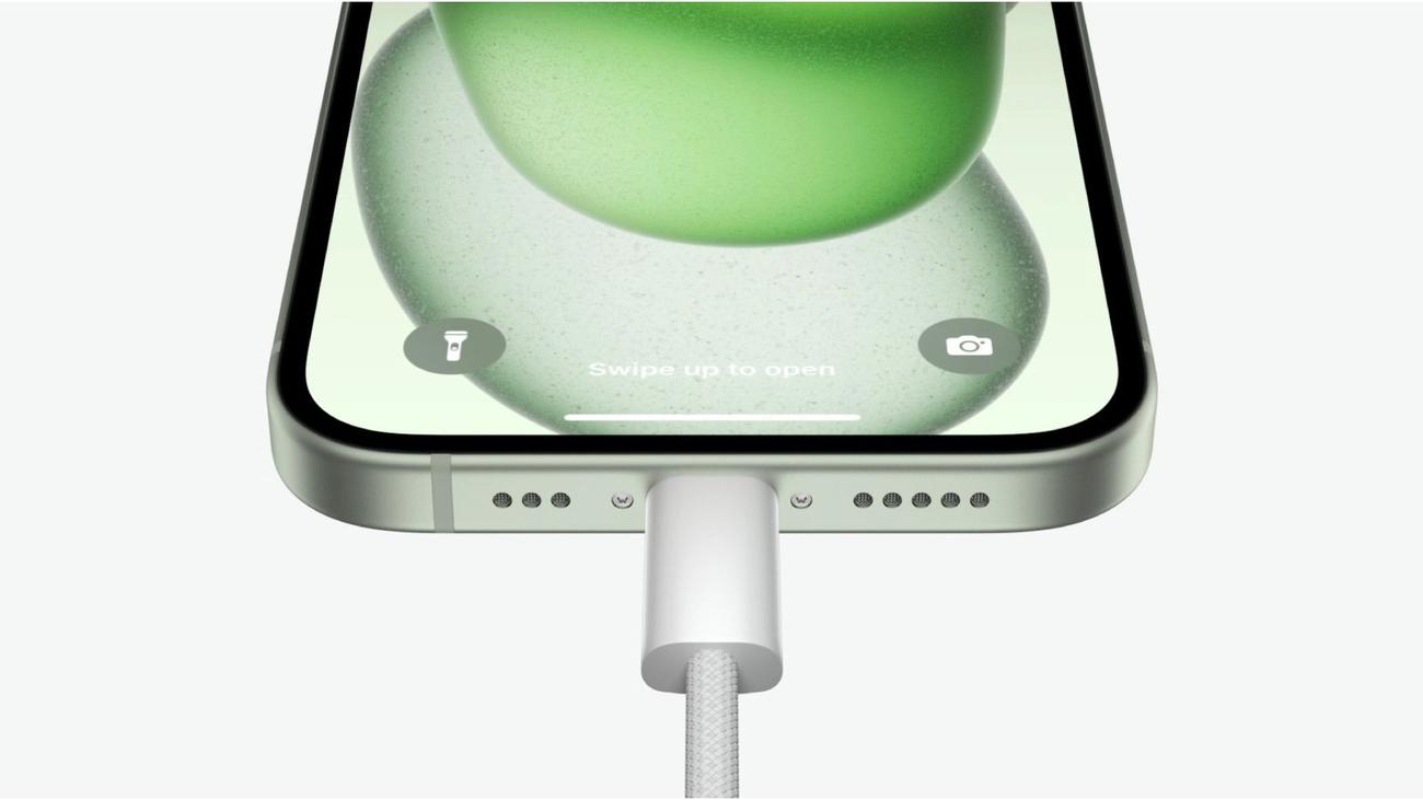Η θύρα USB-C του iPhone 15 μπορεί να φορτίσει το Apple Watch και τα AirPods σας
