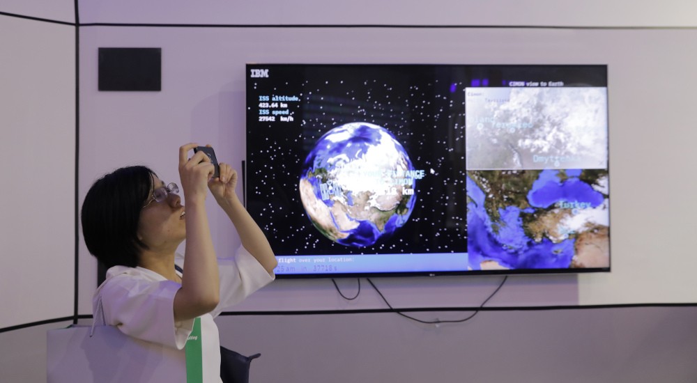 Το iQJournalism και η «μαγική συνταγή» για ελκυστικές ειδήσεις: Η τεχνητή νοημοσύνη χτυπάει την πόρτα της ελληνικής δημοσιογραφίας μέσω ΕΚΠΑ