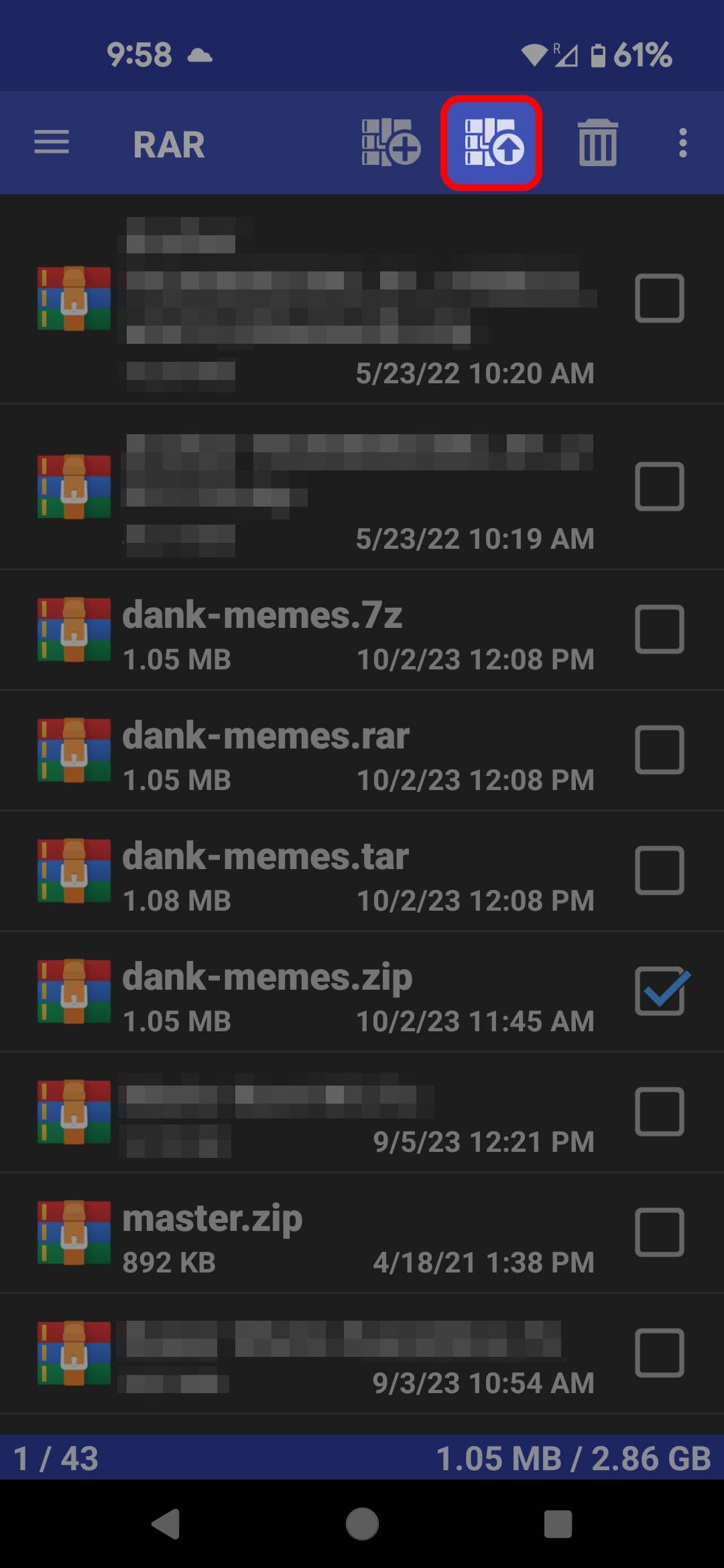 Προβολή καταλόγου εφαρμογών RAR που επισημαίνει το εικονίδιο εξαγωγής