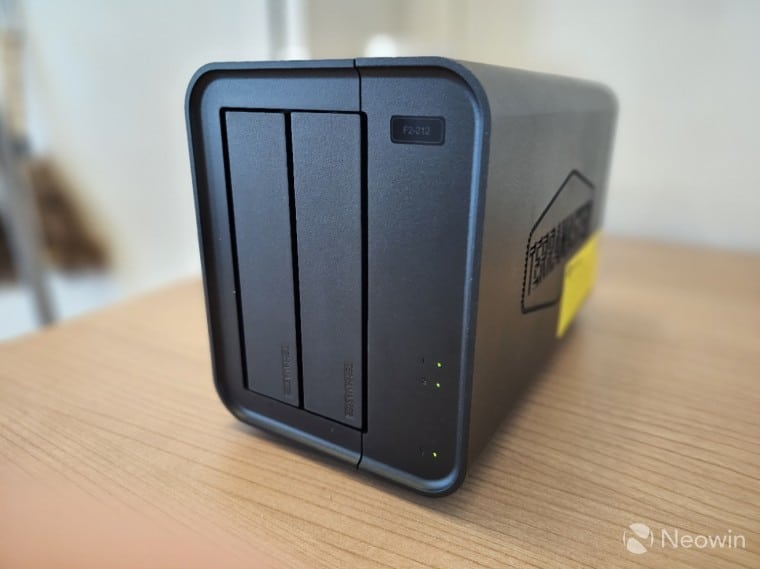 Ανασκόπηση TerraMaster F2-212: Ροή AV1 οικιακών μέσων και δημιουργία αντιγράφων ασφαλείας cloud φθηνά
