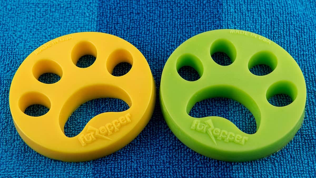 Αποκτήστε ένα πακέτο δύο αποτριχών για κατοικίδια με 13 $
