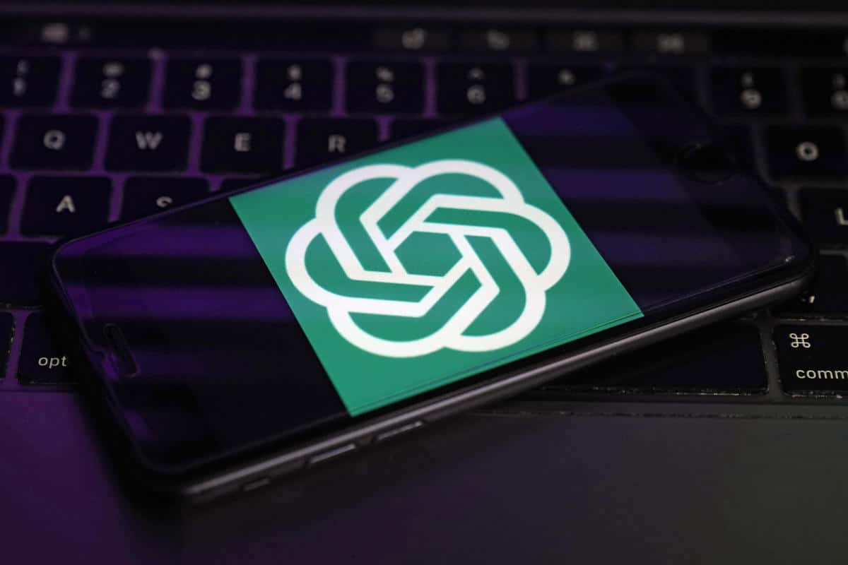 Ο δημιουργός του ChatGPT OpenAI μπορεί να αρχίσει να φτιάχνει τα δικά του τσιπ AI
