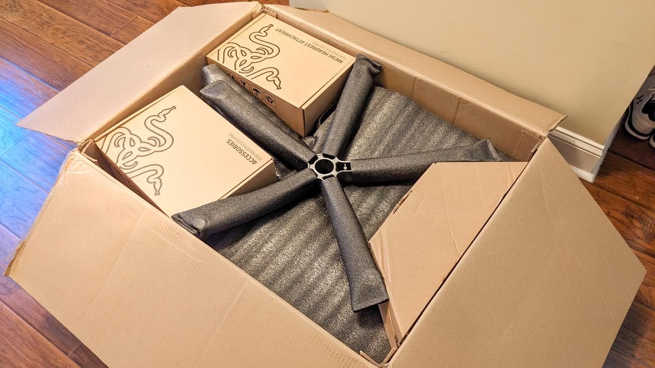 Αποσυσκευασία του Razer Fujin Pro