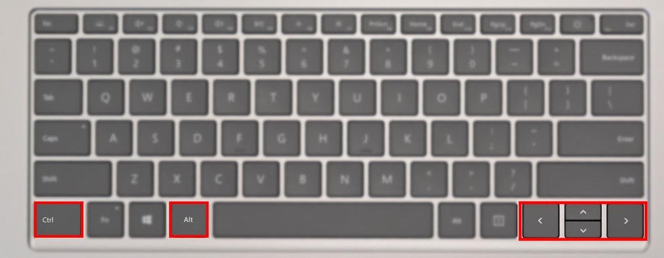 Πατήστε Ctrl + Alt + Πλήκτρα βέλους για να περιστρέψετε την οθόνη σας εάν το υποστηρίζουν τα προγράμματα οδήγησης. 