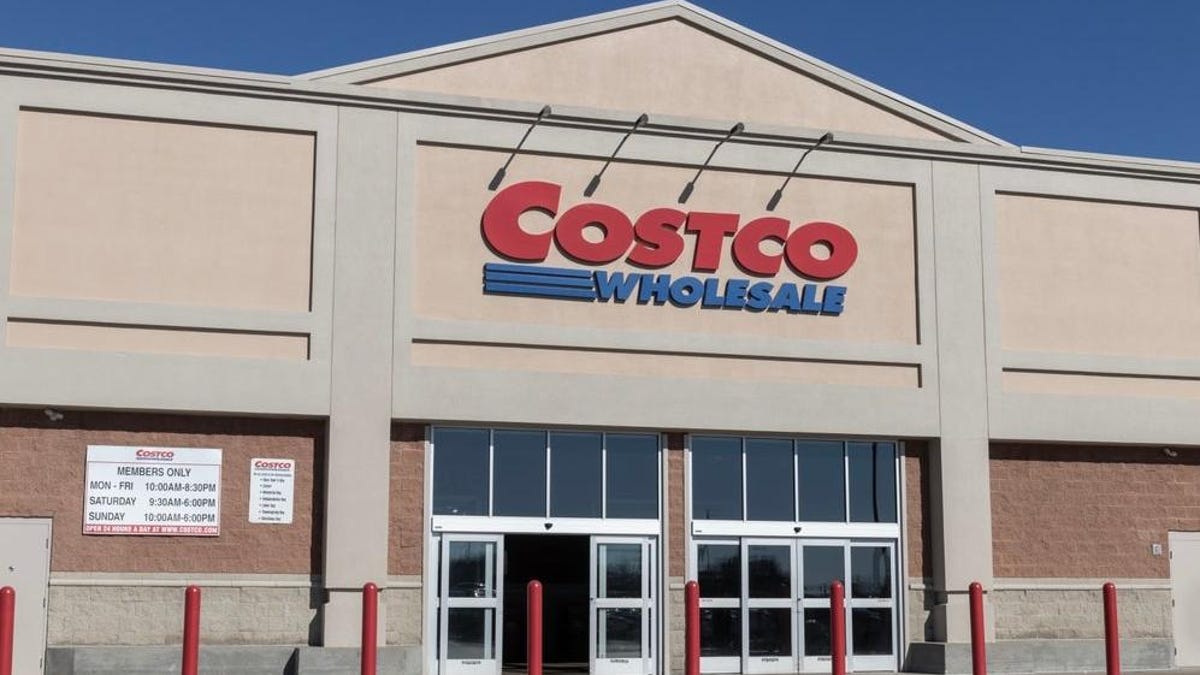 Η Costco συνεχίζει να πουλάει απαγορευμένο εξοπλισμό επιτήρησης

