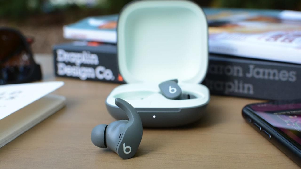 Apple's MacBook Air M2 is up to $300 off, plus the rest of the week's best tech deals, Apple’s MacBook Air M2 is up to $300 off, plus the rest of the week’s best tech deals, TechWar.gr