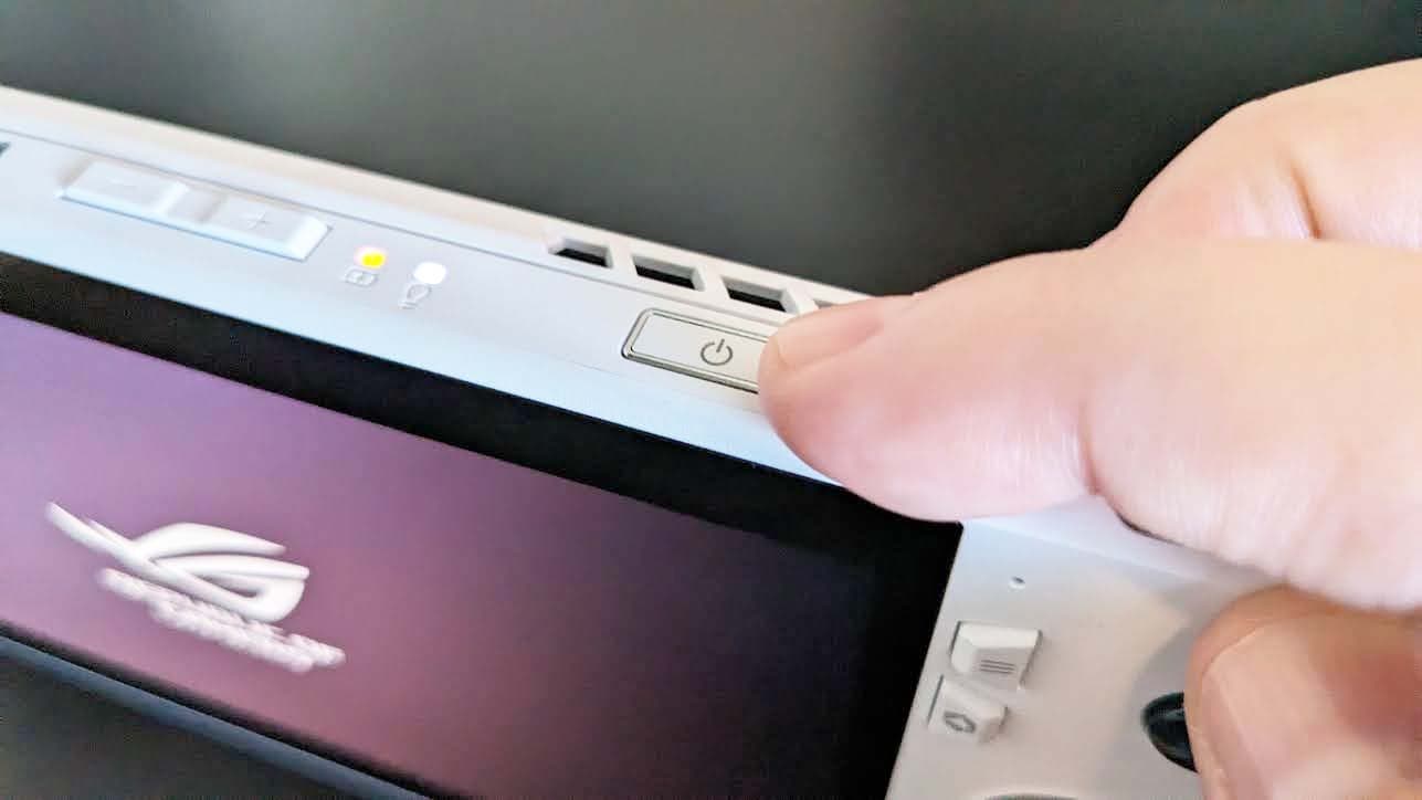 How to upgrade an ASUS ROG Ally SSD and transfer your data from a storage backup, How to upgrade an ASUS ROG Ally SSD and transfer your data from a storage backup, TechWar.gr