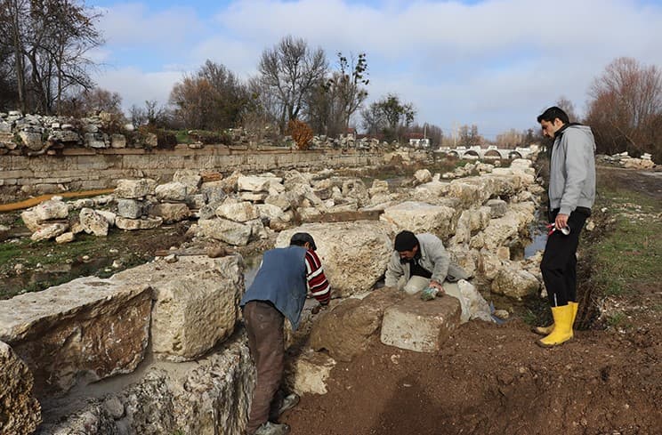 Αρχαιολόγοι ανακάλυψαν κεφάλια από αγάλματα θεών της Αρχαίας Ελλάδας / FOXreport.gr, Αρχαιολόγοι ανακάλυψαν κεφάλια από αγάλματα θεών της Αρχαίας Ελλάδας, TechWar.gr
