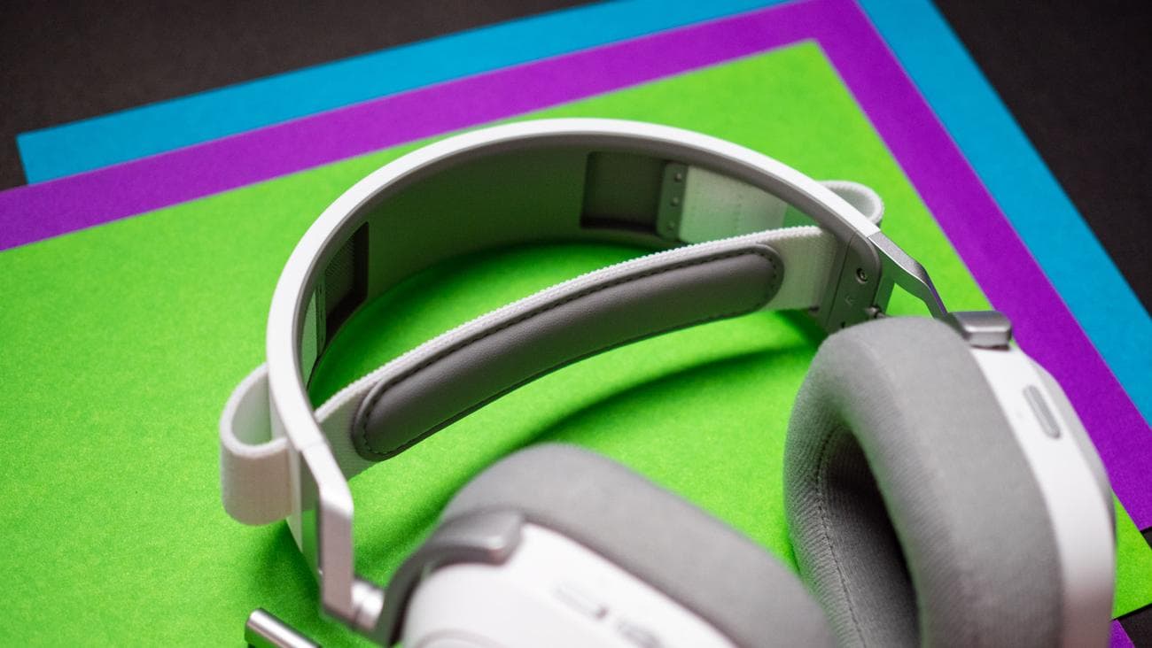 Κριτική Corsair HS80 Max: Ένα καταπληκτικό σετ μικροφώνου-ακουστικού παιχνιδιών με εκπληκτική διάρκεια μπαταρίας, Κριτική Corsair HS80 Max: Ένα καταπληκτικό σετ μικροφώνου-ακουστικού παιχνιδιών με εκπληκτική διάρκεια μπαταρίας, TechWar.GR