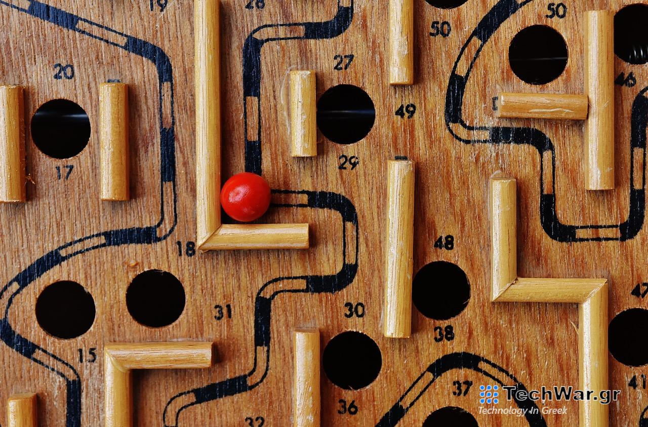 Labyrinth wooden game