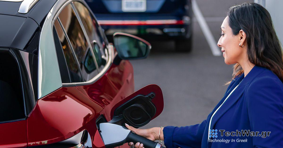 Η Volkswagen, η Porsche και η Audi λένε τελικά ότι θα χρησιμοποιήσουν το βύσμα φόρτισης EV της Tesla
