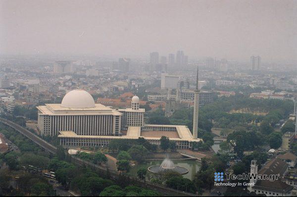 Τμήματα της Τζακάρτα υποχωρούν με πρωτοφανή ταχύτητα - Τελευταία ευκαιρία να σωθεί η μεγαλούπολη