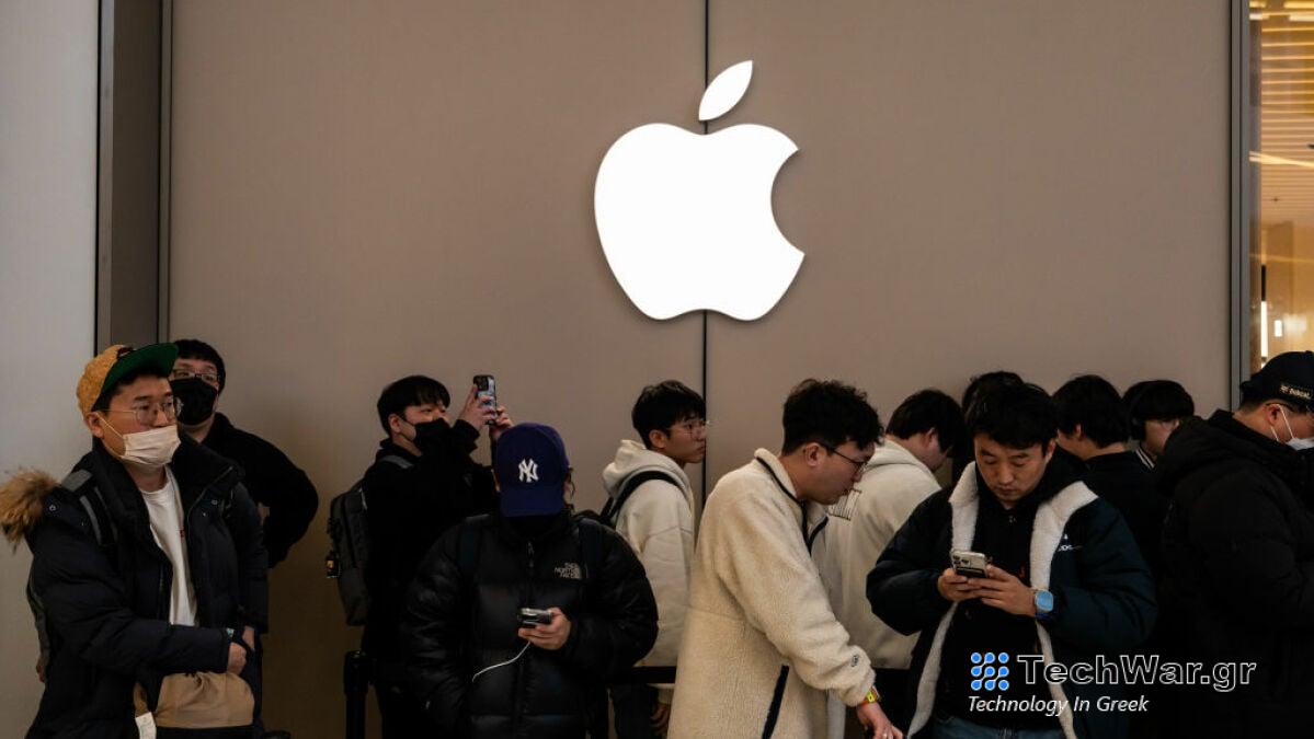 Το αναδιπλούμενο iPhone μπορεί να είναι ακόμα στο δρόμο, σύμφωνα με νέα στοιχεία