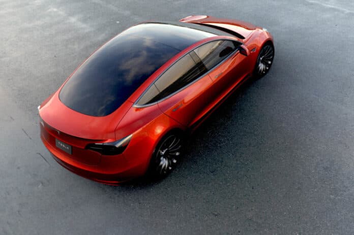 Η Tesla ανακαλεί τώρα σχεδόν 200.000 οχήματα λόγω ελαττωματικής κάμερας οπισθοπορείας
