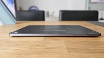 Doogee T10 δεξιά πλευρά