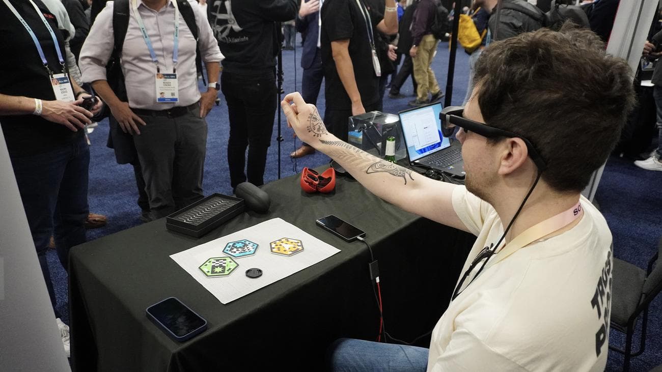 Χειροκίνητη αναθεώρηση Xreal Air 2 Ultra: Τα πιο πολλά υποσχόμενα γυαλιά VR/AR μέχρι τώρα, Χειροκίνητη αναθεώρηση Xreal Air 2 Ultra: Τα πιο πολλά υποσχόμενα γυαλιά VR/AR μέχρι τώρα, TechWar.GR