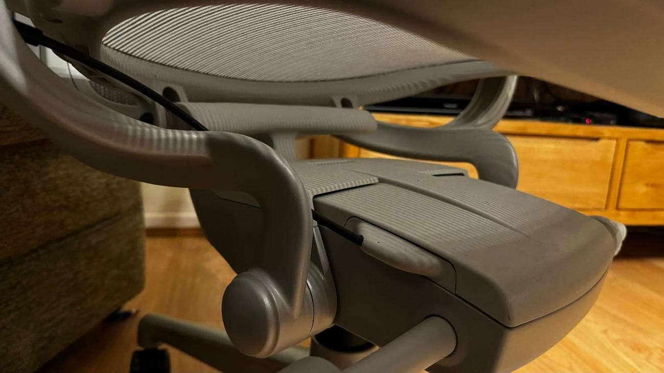 Herman Miller Aeron Review: THE office chair, Herman Miller Aeron Review: THE office chair, TechWar.GR