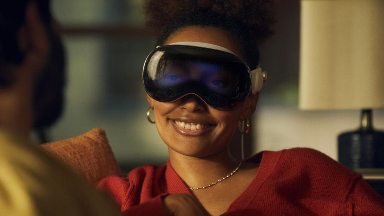 Φορώντας Vision Pro στο σπίτι