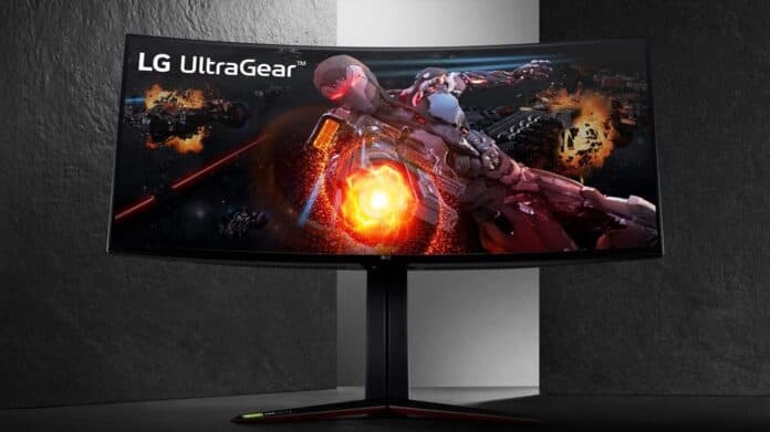 Η οθόνη παιχνιδιών LG QHD 34 ιντσών έχει μόλις 2 LG UltraGear QHD 34 Inch Curved Gaming Monitor Promo Image