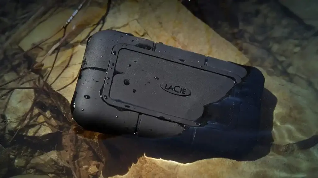 Κορυφαίοι 5 καλύτεροι εξωτερικοί SSD 2024: Swift, αξιόπιστος, φορητός χώρος αποθήκευσης - LaCie Rugged SSD Pro - TechWar.GR