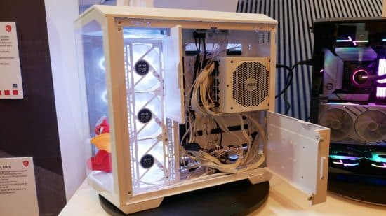 Αυτή η καινοτομία της μητρικής πλακέτας πρόκειται να φέρει επανάσταση στον σχεδιασμό υπολογιστών gaming, Αυτή η καινοτομία της μητρικής πλακέτας πρόκειται να φέρει επανάσταση στον σχεδιασμό υπολογιστών gaming, TechWar.GR
