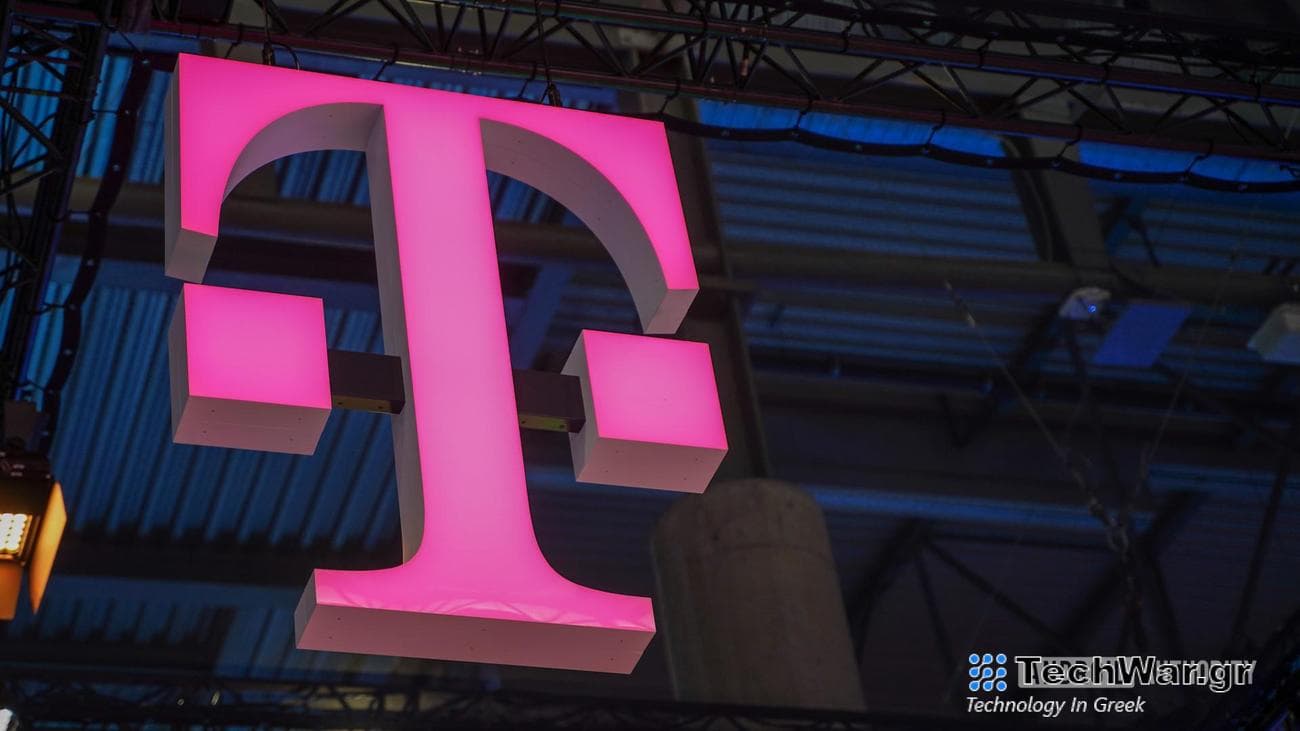 T Mobile logo angled MWC 2022