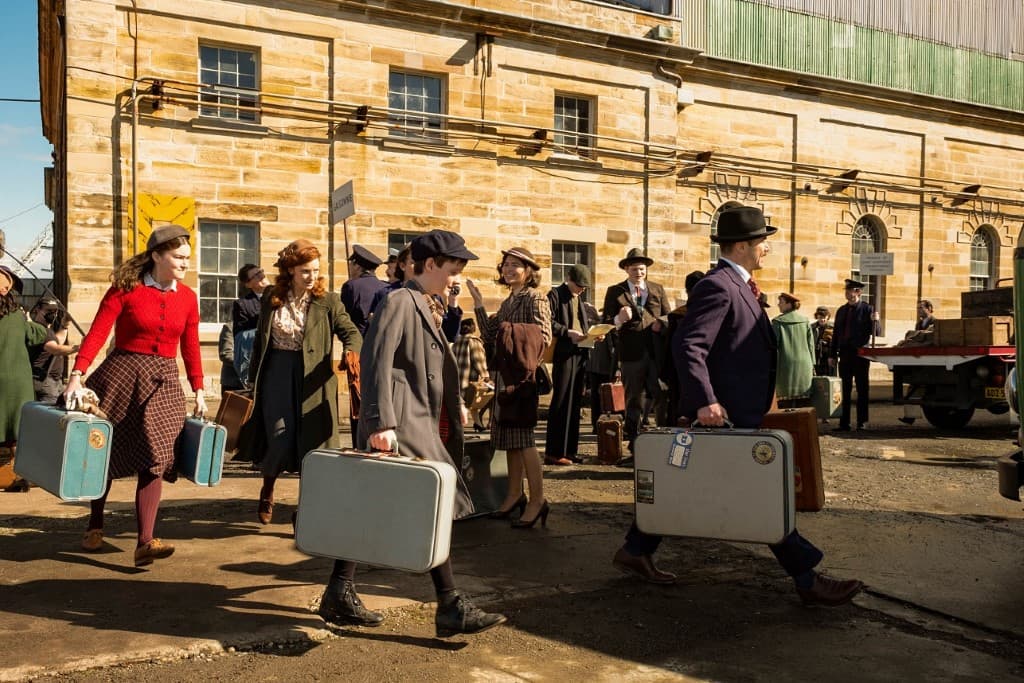 Αυτή η σεζόν θα σε cineπάρει στα Novacinema με τις νέες σειρές «Ten Pound Poms» & «Belgravia: The Next Chapter» - Digitaltvinfo.gr, Αυτή η σεζόν θα σε cineπάρει στα Novacinema με τις νέες σειρές «Ten Pound Poms» & «Belgravia: The Next Chapter» –, TechWar.GR