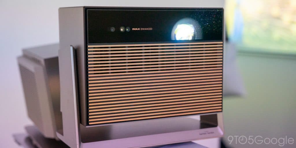 Χέρι με το ευέλικτο και όμορφο Xgimi Horizon Max, Χέρι με το ευέλικτο και όμορφο Xgimi Horizon Max, TechWar.GR