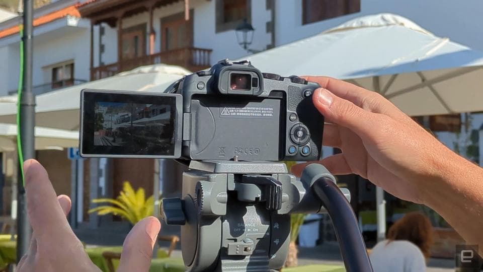 Ταξιδεύοντας με τις αρχικές κάμερες χωρίς καθρέφτη EOS R8 και R100 της Canon, Ταξιδεύοντας με τις αρχικές κάμερες χωρίς καθρέφτη EOS R8 και R100 της Canon, TechWar.GR