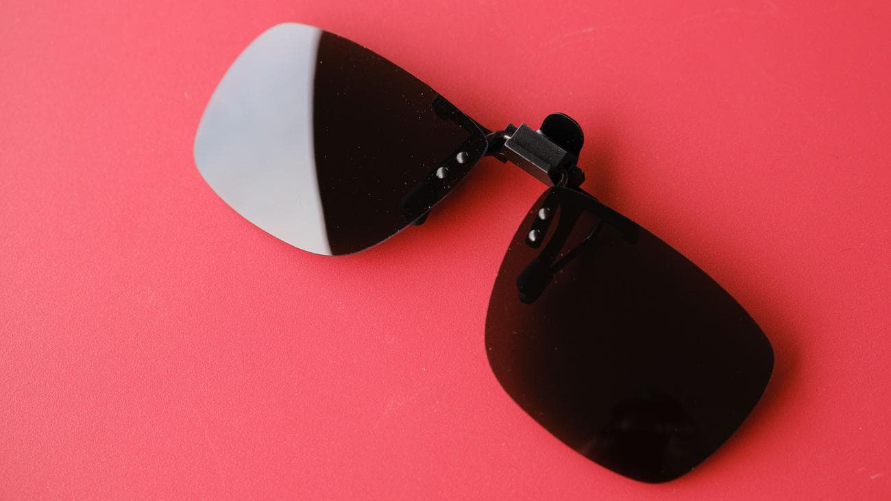 Φτηνές αποχρώσεις με κλιπ.