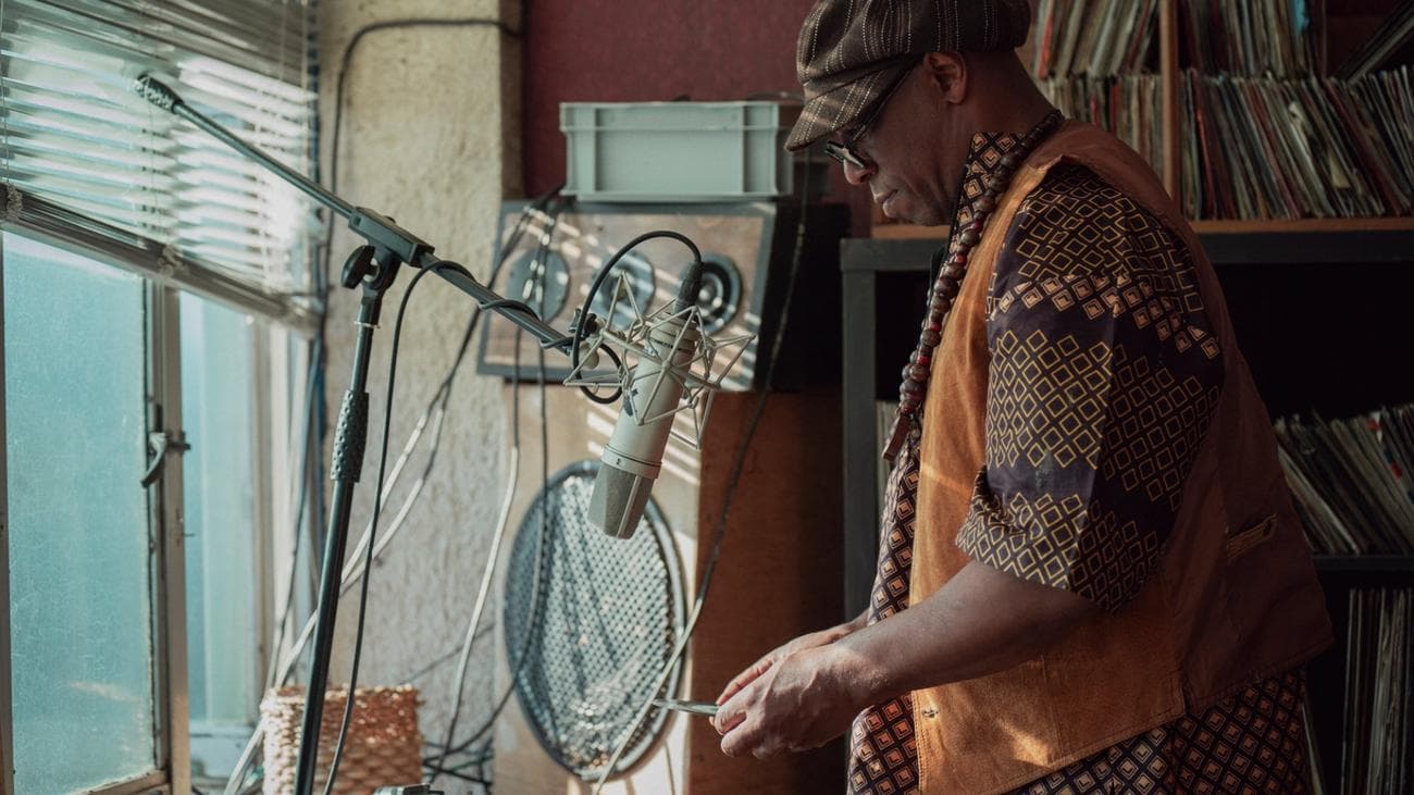 Η κριτική «The Kitchen» του Netflix: Μια ισχυρή, δυστοπική ιστορία της κοινότητας, Η κριτική «The Kitchen» του Netflix: Μια ισχυρή, δυστοπική ιστορία της κοινότητας, TechWar.GR