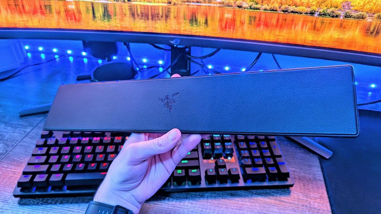 Image of the Razer Huntsman V3 Pro gaming keyboard.