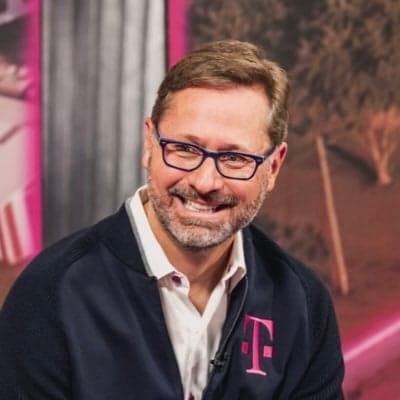Διευθύνων Σύμβουλος της T-Mobile Mike Sievert - Ο Διευθύνων Σύμβουλος της T-Mobile Sievert κλείνει τις φήμες για εξαγορά της UScellular χωρίς να κλείσει την πόρτα