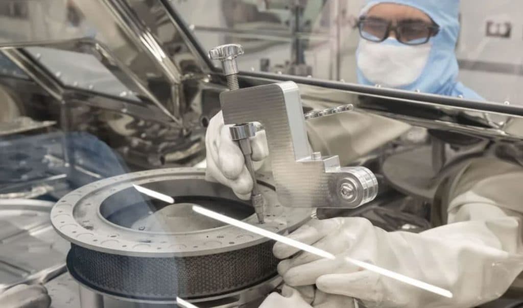 NASA: Άνοιξε επιτέλους το κάνιστρο με τα δείγματα του αστεροειδή Bennu - Οικονομικός Ταχυδρόμος, NASA: Άνοιξε επιτέλους το κάνιστρο με τα δείγματα του αστεροειδή Bennu –, TechWar.GR