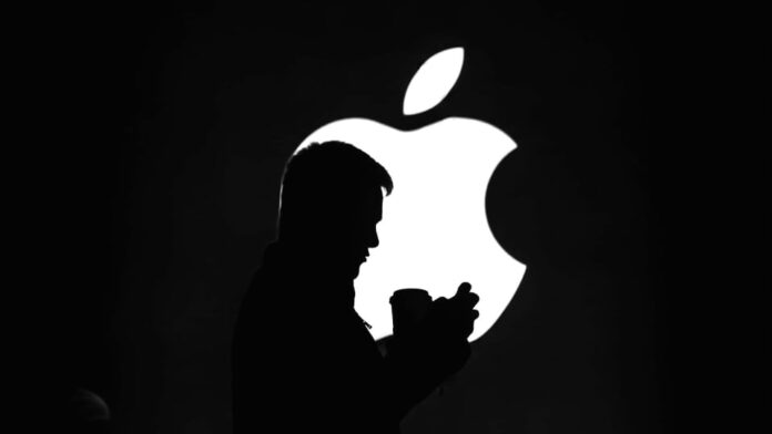 Βρετανία: Η Apple προειδοποιεί για παγκόσμιες επιπτώσεις στα software updates