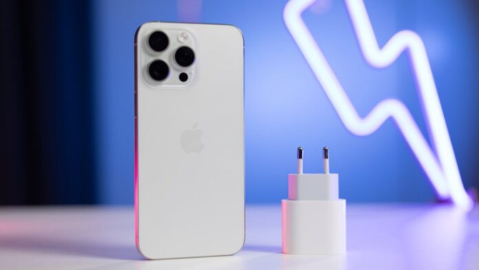 Δοκιμή φόρτισης iPhone 15 Pro Max: ο κοινός μύθος σχετικά με την ταχύτητα φόρτισης του iPhone καταρρίφθηκε
