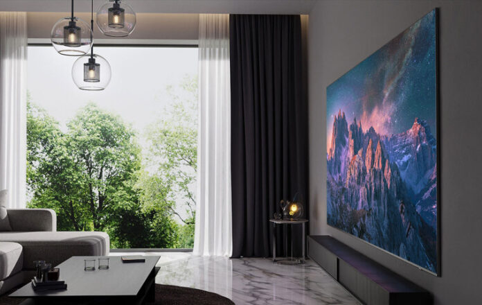 Εξοικονομήστε τεράστια 3.000 $ στην 98 ιντσών Samsung QLED 4K Q80C Smart TV
