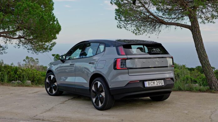 Η Volvo διακόπτει τις παραδόσεις του EX30 της λόγω προβλημάτων Η Volvo διακόπτει τις παραδόσεις του EX30 της λόγω προβλημάτων λογισμικού