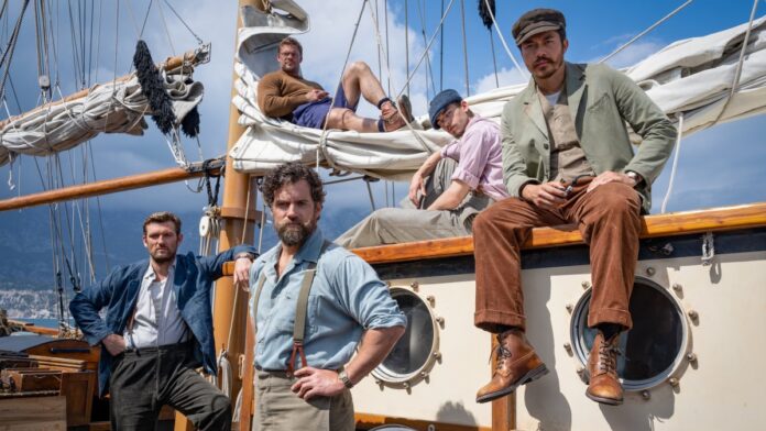 Ο Henry Cavill συγκεντρώνει το Ο Henry Cavill συγκεντρώνει το