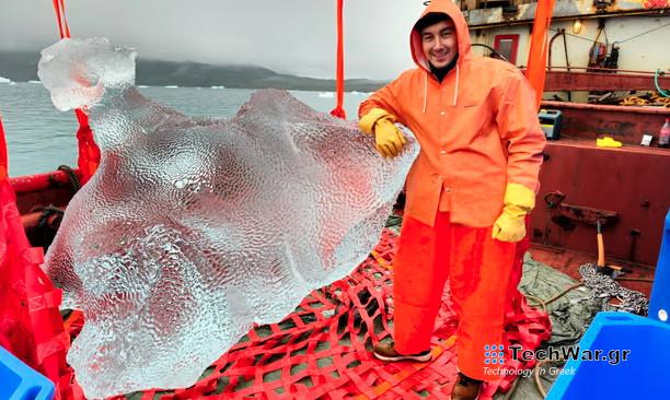 Παγετώνες της Αρκτικής κόβονται σε παγάκια για κοκτέιλ στο Ντουμπάι