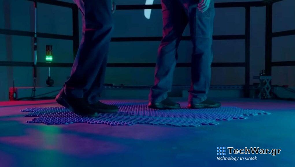 Το HoloTile της Disney επιτρέπει το φυσικό περπάτημα σε VR κόσμους