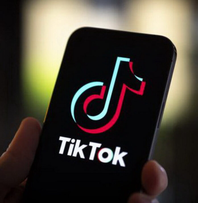 Το TikTok θέλει να ανταγωνιστεί το YouTube και ενθαρρύνει τα Το TikTok θέλει να ανταγωνιστεί το YouTube και ενθαρρύνει τα οριζόντια βίντεο