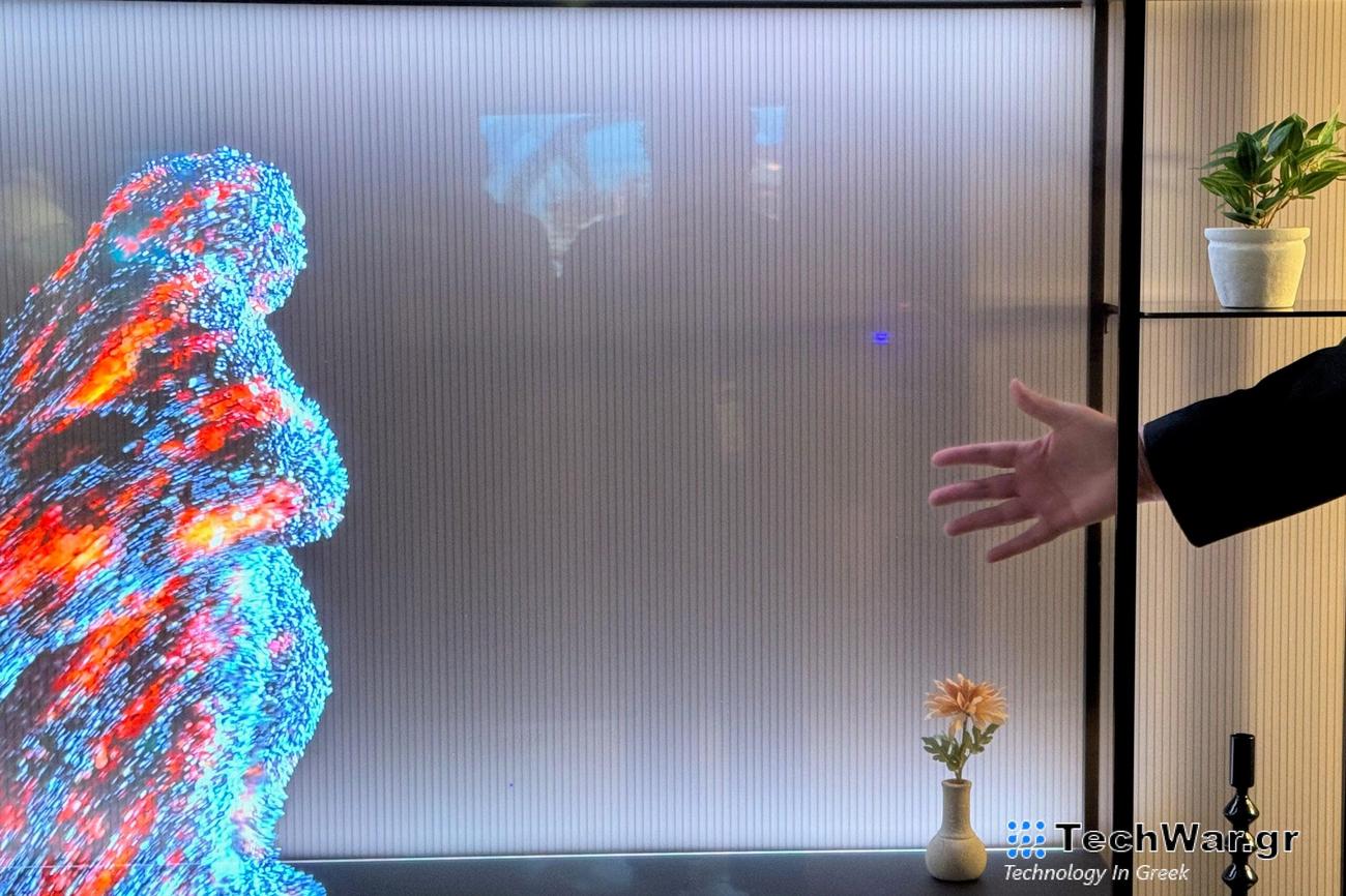 Το άγριο διαφανές OLED Signature T της LG προκαλεί εξαιρετική πρώτη εντύπωση