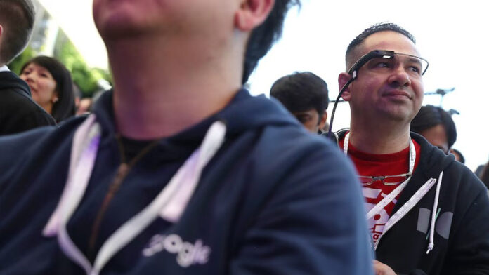 Το νέο Vision Pro της Apple είναι ένα χάος στην Το νέο Vision Pro της Apple είναι ένα χάος στην ιδιωτικότητα που απλά αναμένεται να συμβεί