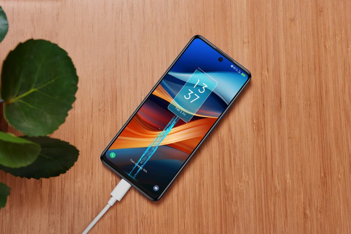 Η TCL ανακοινώνει τα smartphone 50 SE και 50 5G, καθώς και τα ακουστικά MoveAudio TWS