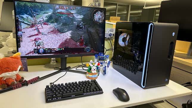 Image for article titled Alienware Aurora R16 Review: I Can't Help But Enjoy Probing This Latest PC Design